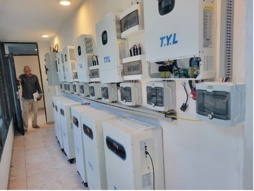 Instalación de inversor y sistema de batería inteligente